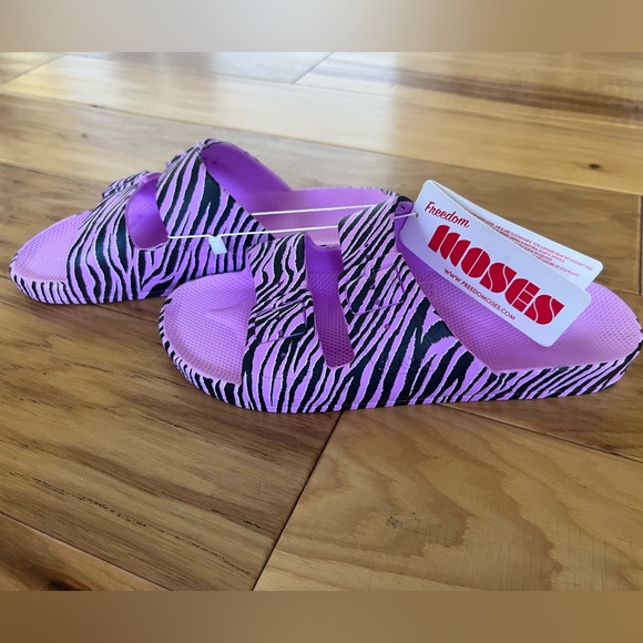 NWT FREEDOM MOSES - Purple Zebra Print Slide Sandals - 38/39 - Picture 5 of 8